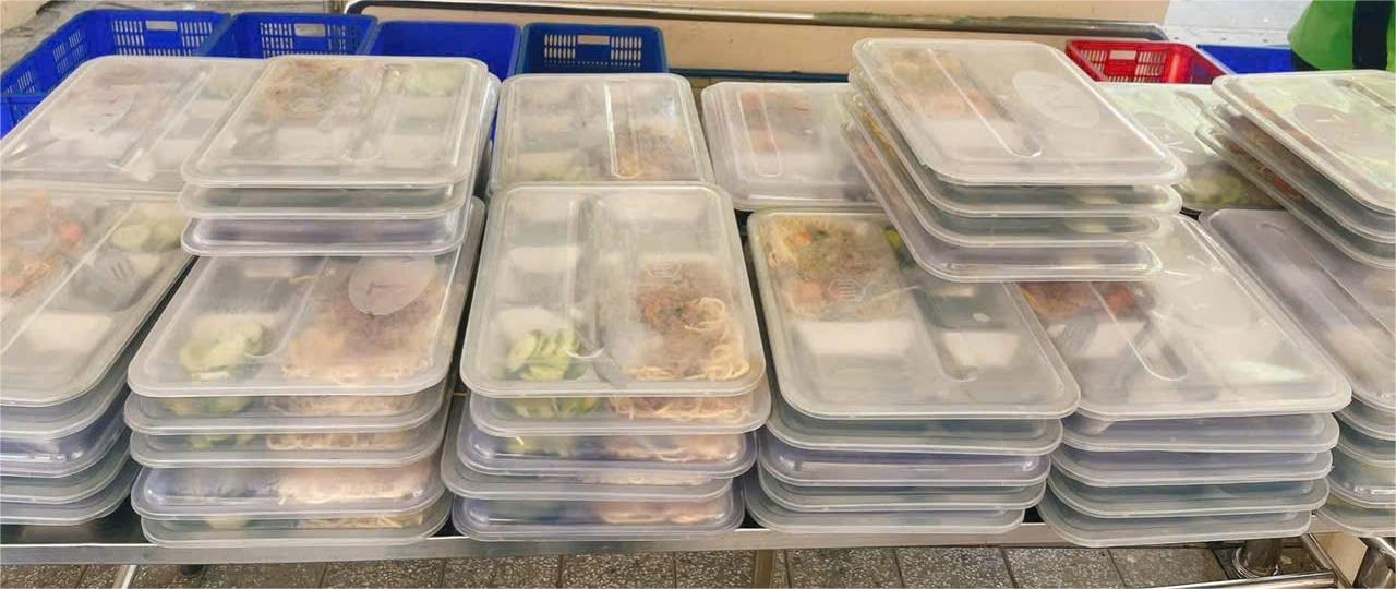 Suất ăn đóng gói